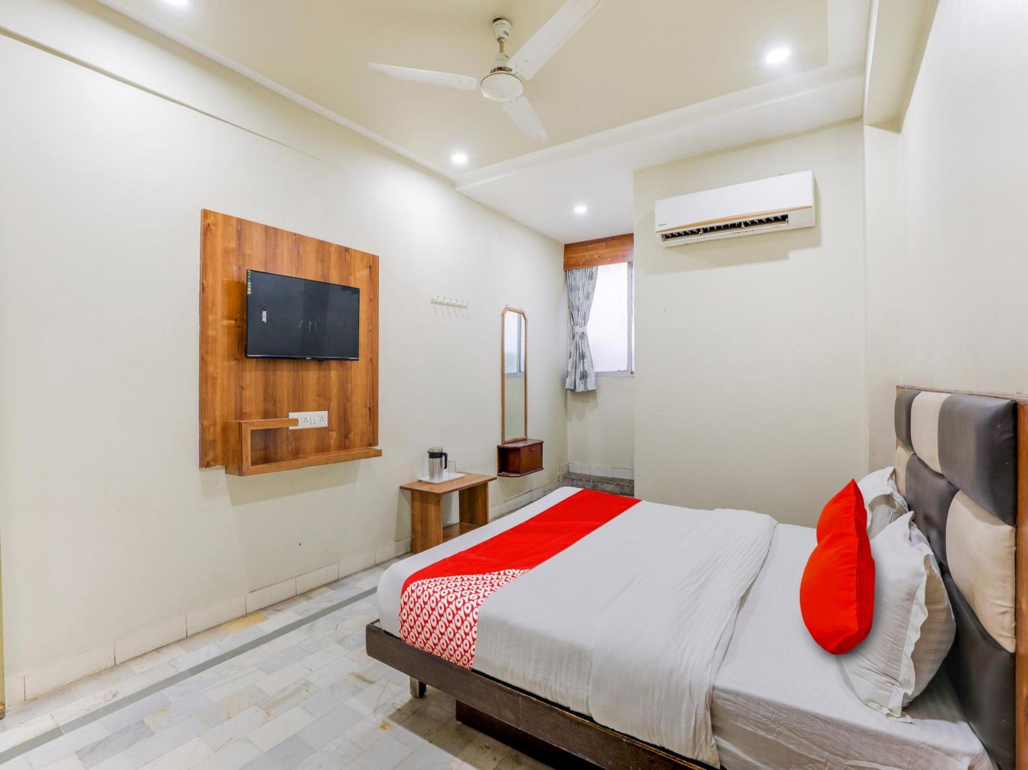 Hotel O Asopalav Naroda 外观 照片