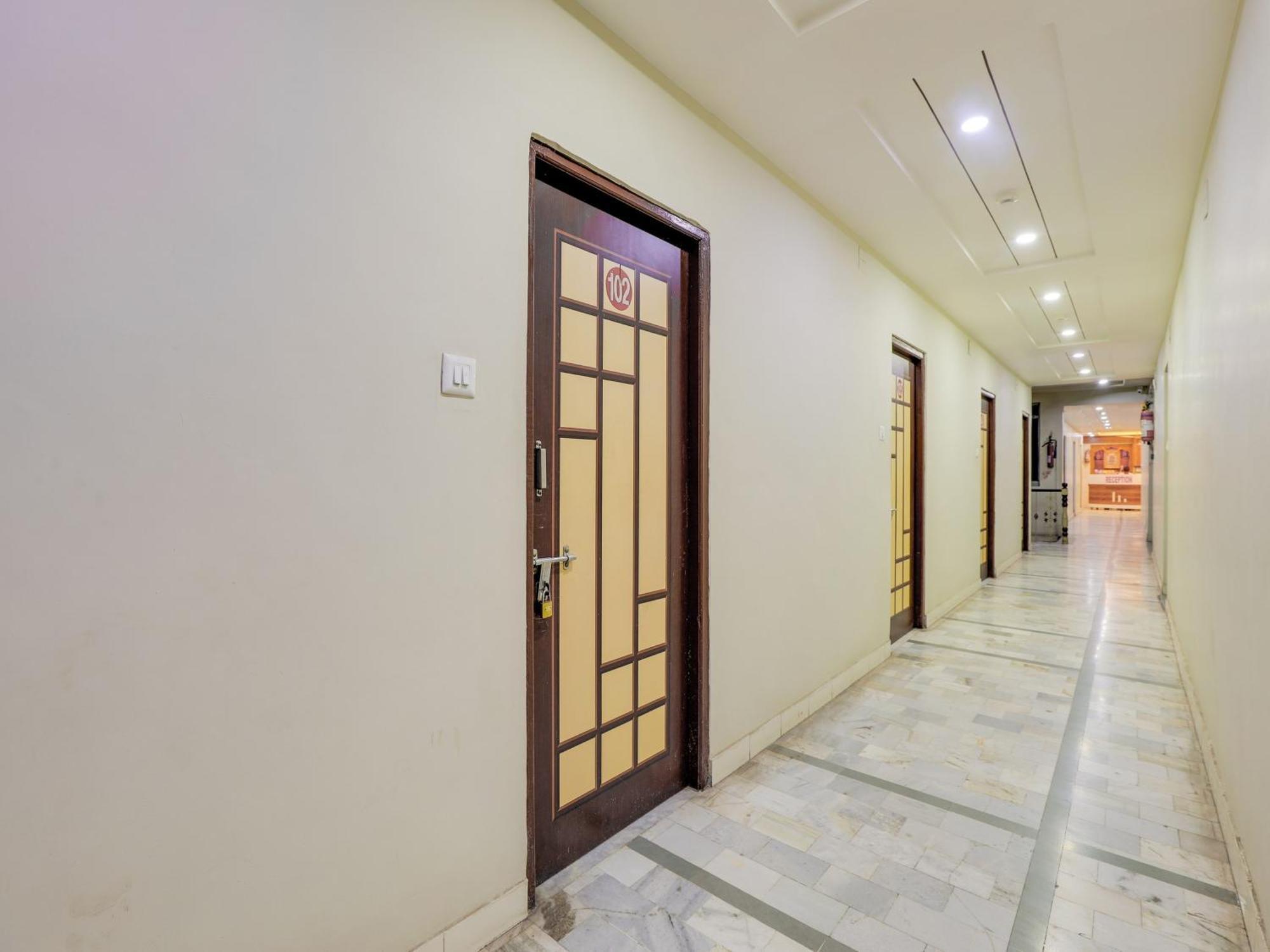 Hotel O Asopalav Naroda 外观 照片