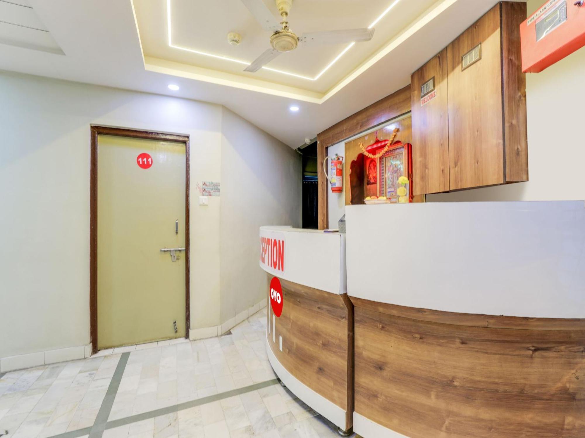 Hotel O Asopalav Naroda 外观 照片