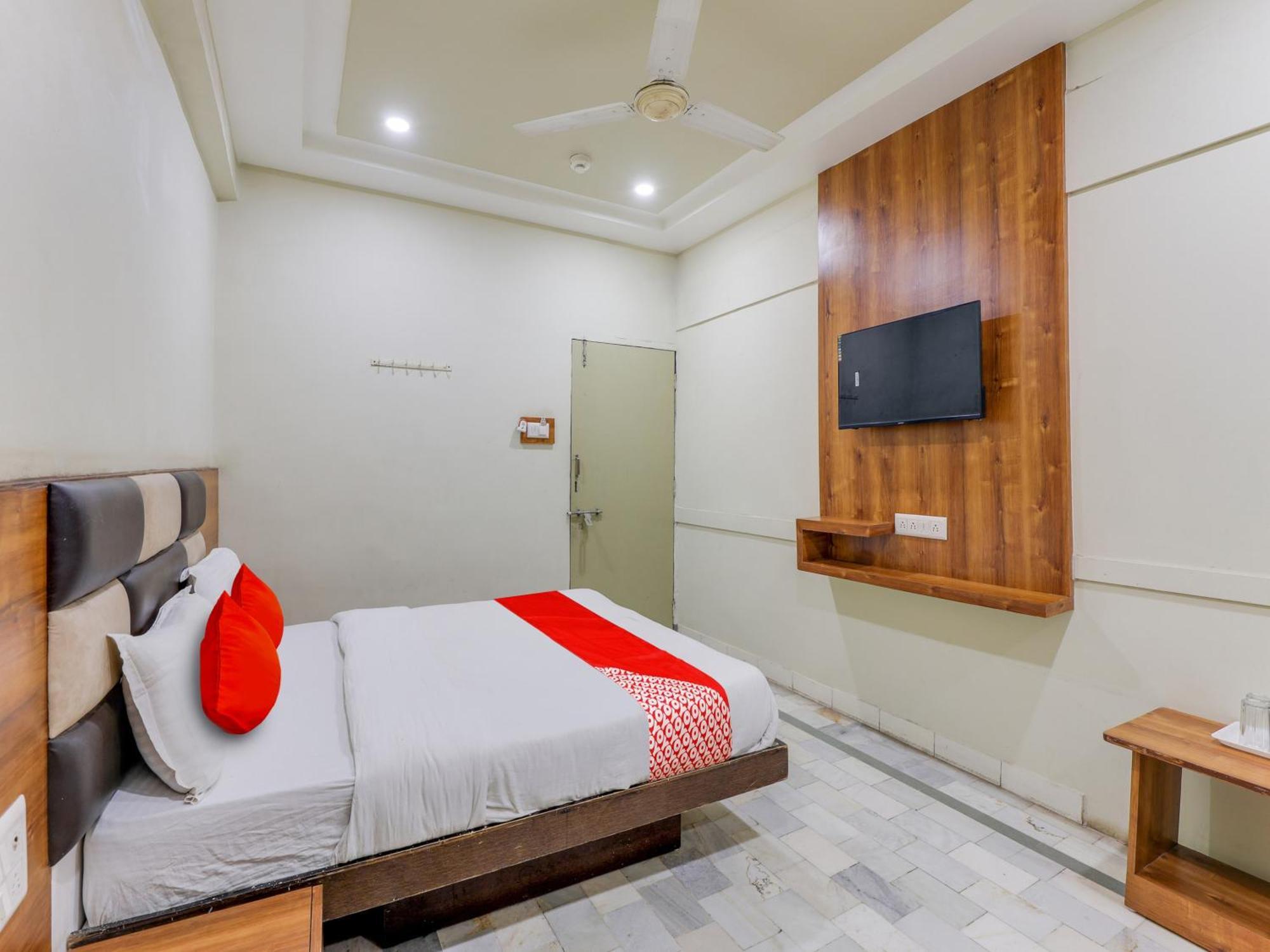 Hotel O Asopalav Naroda 外观 照片