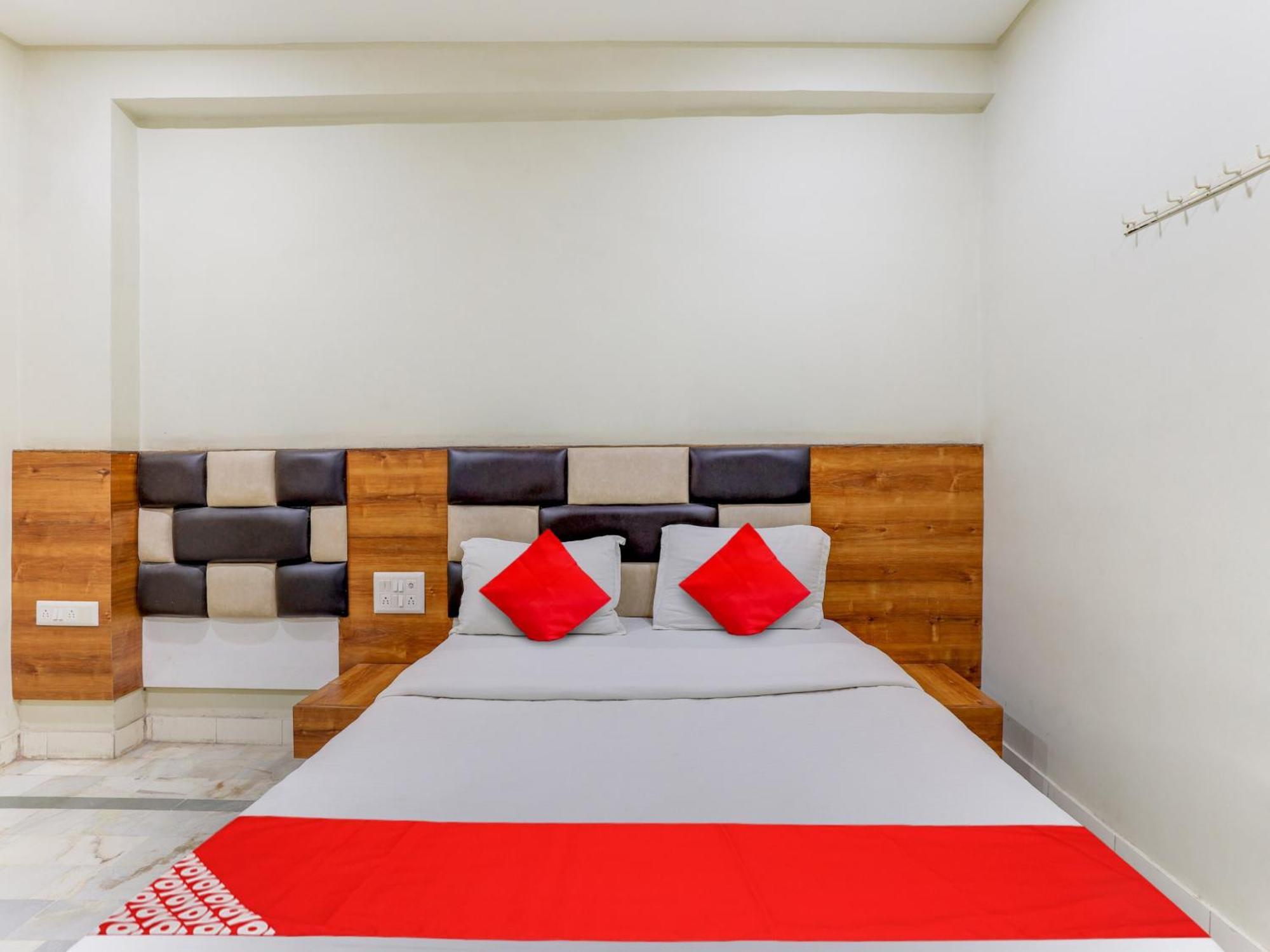 Hotel O Asopalav Naroda 外观 照片